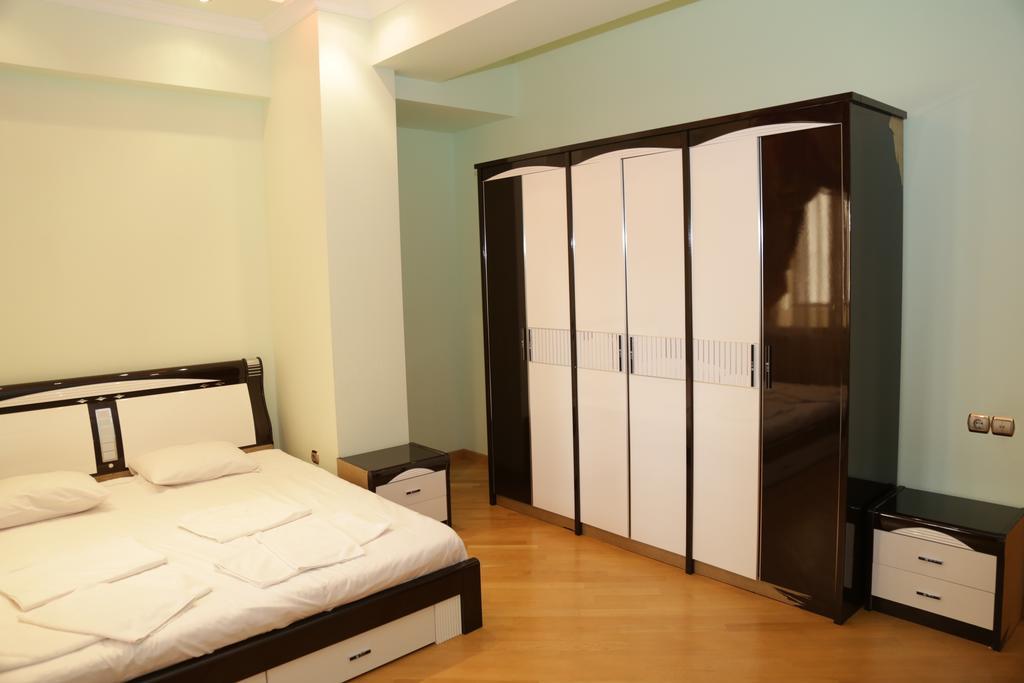 Vip Apartment Next To Republic Square Γιερεβάν Εξωτερικό φωτογραφία