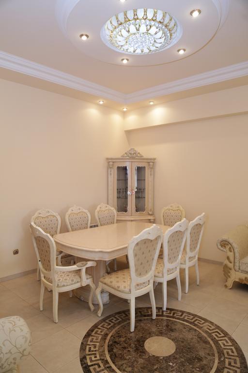 Vip Apartment Next To Republic Square Γιερεβάν Εξωτερικό φωτογραφία